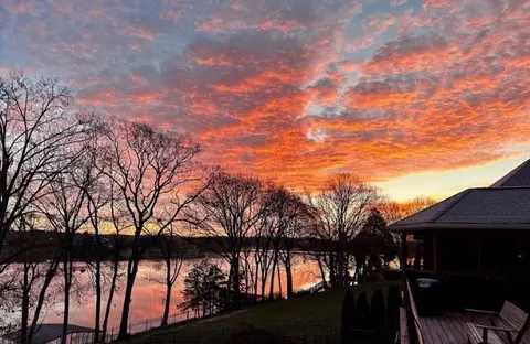 1445 Dickerson Bay Dr, Gallatin, TN 37066
