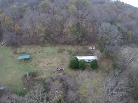 656 Mcclearen Hollow Rd, Centerville, TN 37033