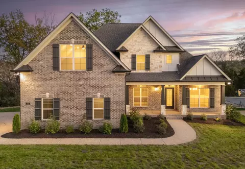 318 Oaks Xing #13, Lebanon, TN 37087