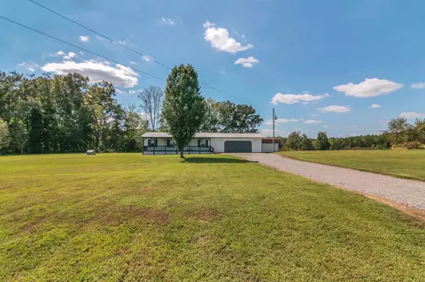 2640 Perkins Rd, Puryear, TN 38251
