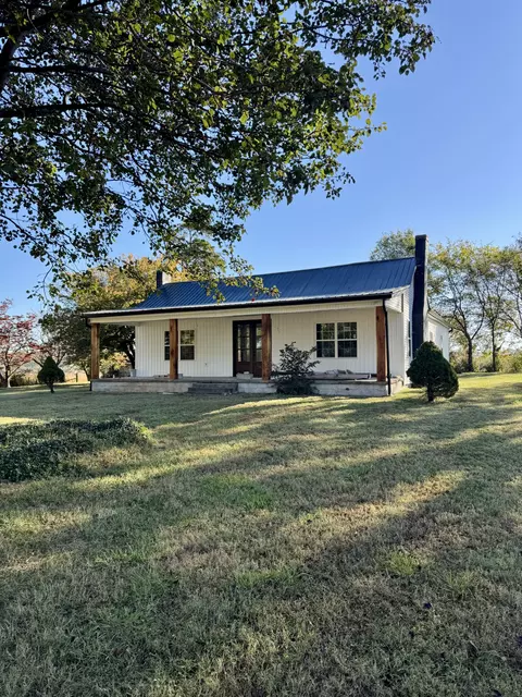 581 Rowe Gap Rd, Winchester, TN 37398