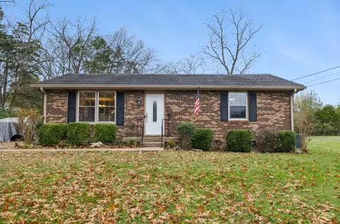 1042 Quail Meadow Dr, Lebanon, TN 37090