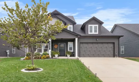 1147 Eagles View Dr, Clarksville, TN 37040