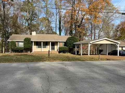 1607 Winding Way Dr, White House, TN 37188