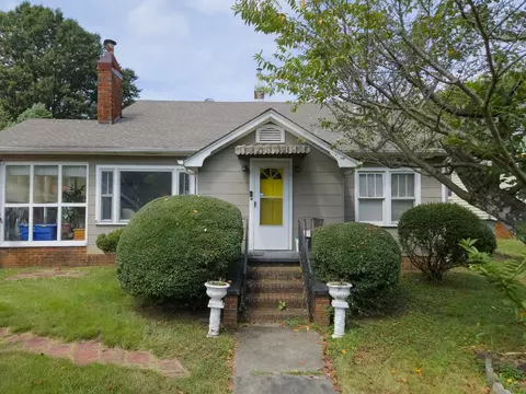 517 N Selvidge St, Dalton, GA 30720