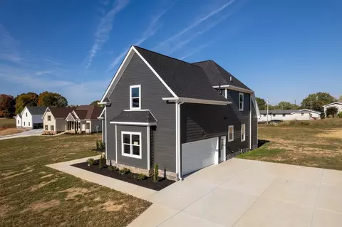 Exterior - 2047 Beverly Ct, Springfield, TN 37172 photo 4 of 6