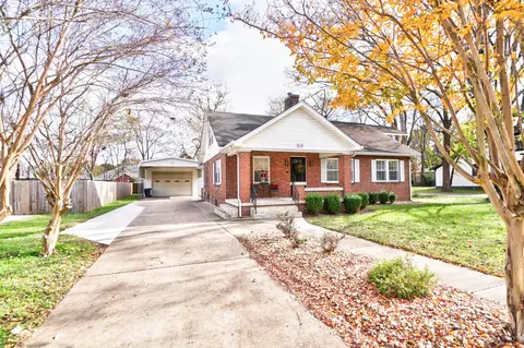 Exterior - 834 N Spring St, Murfreesboro, TN 37130 photo 2 of 6