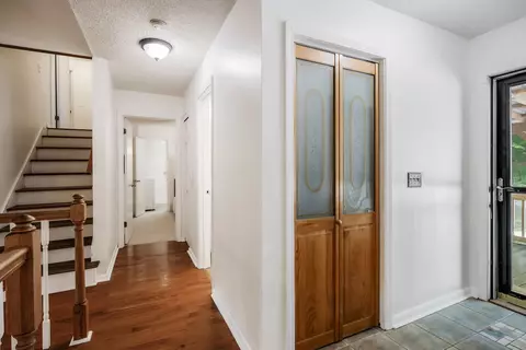 Entry Way - 146 Chandler Rd, Doyle, TN 38559 photo 2 of 11