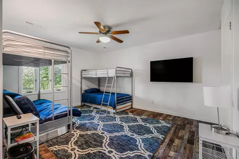 Bedroom - 146 Chandler Rd, Doyle, TN 38559 photo 4 of 17