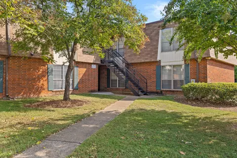 900 Mountain Creek Rd #Q274, Chattanooga, TN 37405