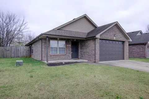 948 Culverson Ct, Clarksville, TN 37040