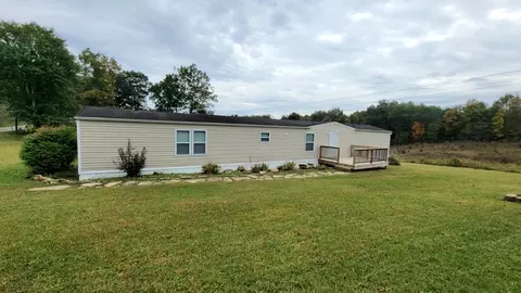 10 Shotgun Dr, Crossville, TN 38571