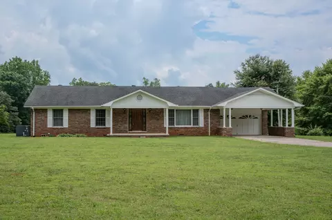 5225 Pumping Station Rd, Iron City, TN 38463
