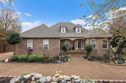 123 Stillwater Trl, Hendersonville, TN 37075