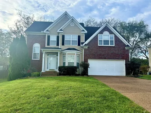 2817 Lafayette Dr, Thompsons Station, TN 37179