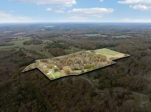 335 Pleasant Hill Rd, Hollow Rock, TN 38342
