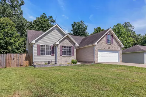 3322 S Senseney Cir, Clarksville, TN 37042