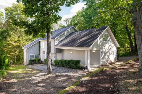 9005 Tennga Ln, Chattanooga, TN 37421
