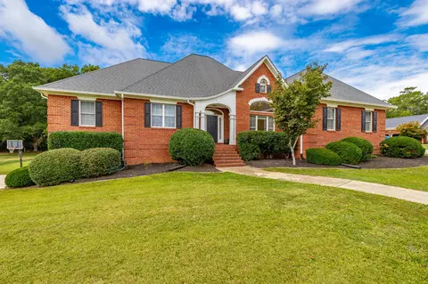 8206 Briarstone Ln, Ooltewah, TN 37363
