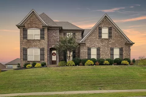 212 Ettington Dr, Gallatin, TN 37066