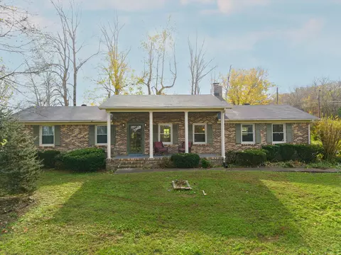 1365 Greenview Dr, Lewisburg, TN 37091