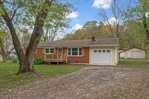 803 Pryor Cove Rd, Jasper, TN 37347