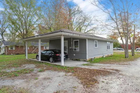 41 E 7th St E, Parsons, TN 38363