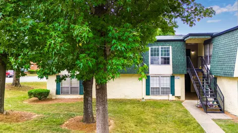 900 Mountain Creek Rd #V-483, Chattanooga, TN 37405
