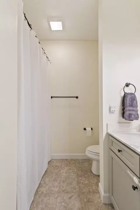 Bath - 1419 Ridge Rd, Dickson, TN 37055 photo 5 of 5