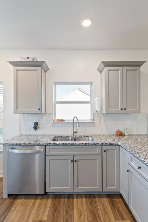 Kitchen - 1419 Ridge Rd, Dickson, TN 37055 photo 4 of 6