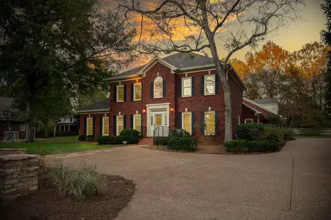 2622 Lancaster Ct, Murfreesboro, TN 37129