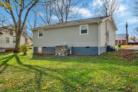 Exterior - 114 June Dr, Dickson, TN 37055 photo 9 of 13