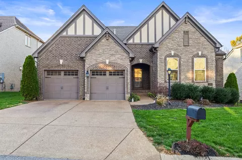 426 Warren Hill Dr, Mount Juliet, TN 37122