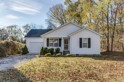 1021 Dellrose Dr, Bell Buckle, TN 37020