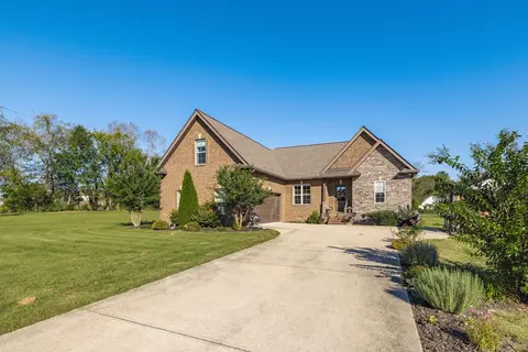 25 Tulip Ct, Castalian Springs, TN 37031