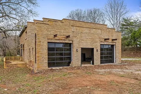 206 Pat Carr Ln, Alpine, TN 38543