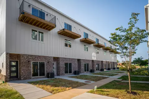 955 Montague Pl, Chattanooga, TN 37408