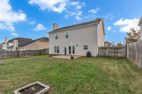 Exterior - 4027 Sequoia Trl, Spring Hill, TN 37174 photo 6 of 8