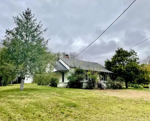 114 S Roberson Rd, Iron City, TN 38463