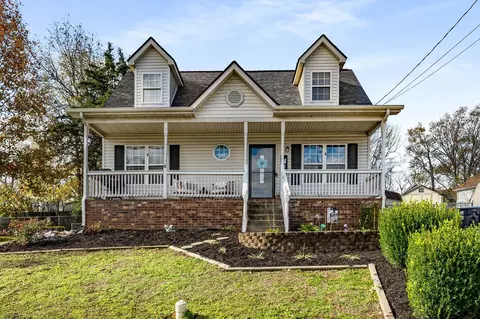 1204 Starwind Trl, La Vergne, TN 37086