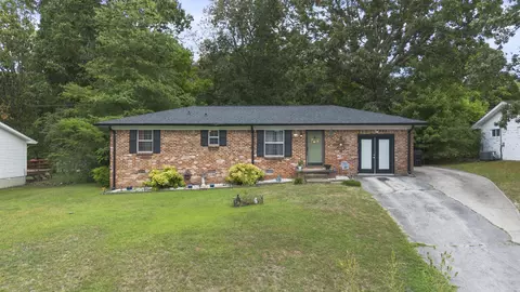 4012 E Freedom Cir, Ooltewah, TN 37363