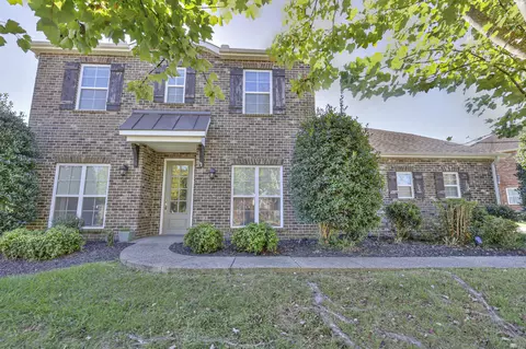 136 Windmill Point Cir, Hendersonville, TN 37075