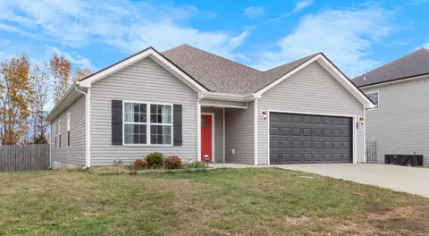 761 Tidwell Dr, Clarksville, TN 37042