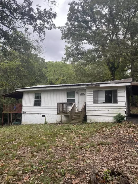 556 W Garden Farm Rd, Rossville, GA 30741