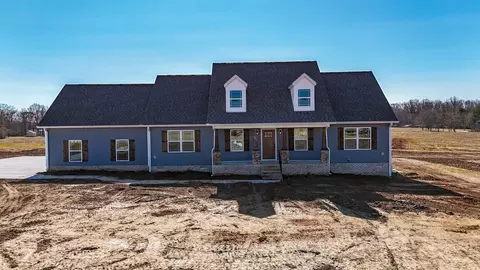 8377 Lynchburg Rd, Winchester, TN 37398