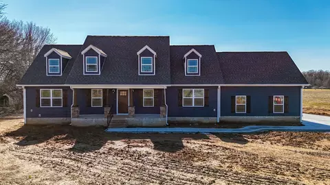 8313 Lynchburg Rd, Winchester, TN 37398