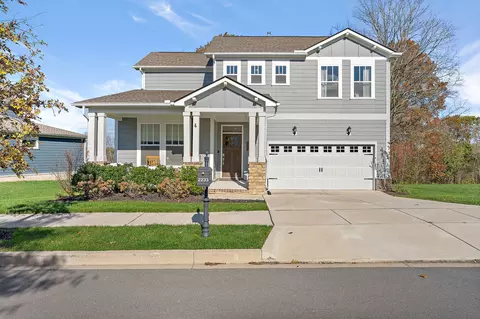 2233 Maytown Cir, Thompsons Station, TN 37179