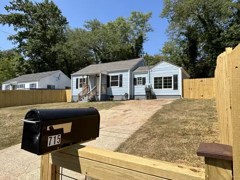 715 W Henderson Dr, Chattanooga, TN 37411