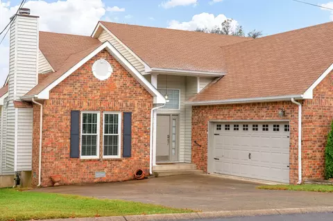 219 Cherry Hill Dr, Hendersonville, TN 37075