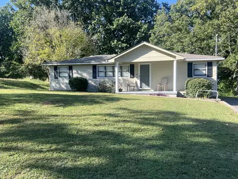114 Anderson Rd, Rossville, GA 30741
